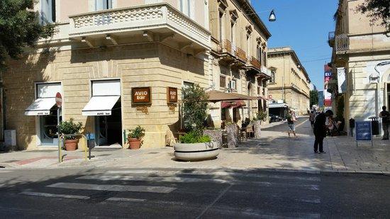 Avio Bar